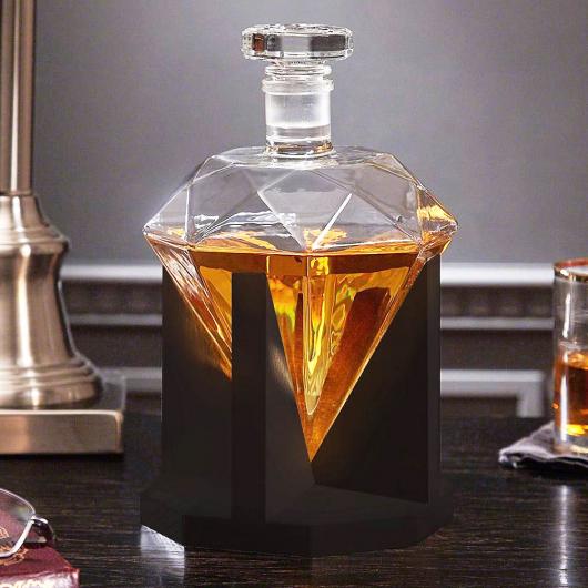 Diamantformad whiskykaraff